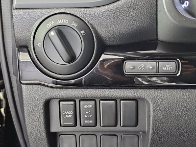 2023 Nissan Titan SV