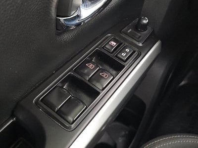 2023 Nissan Titan SV