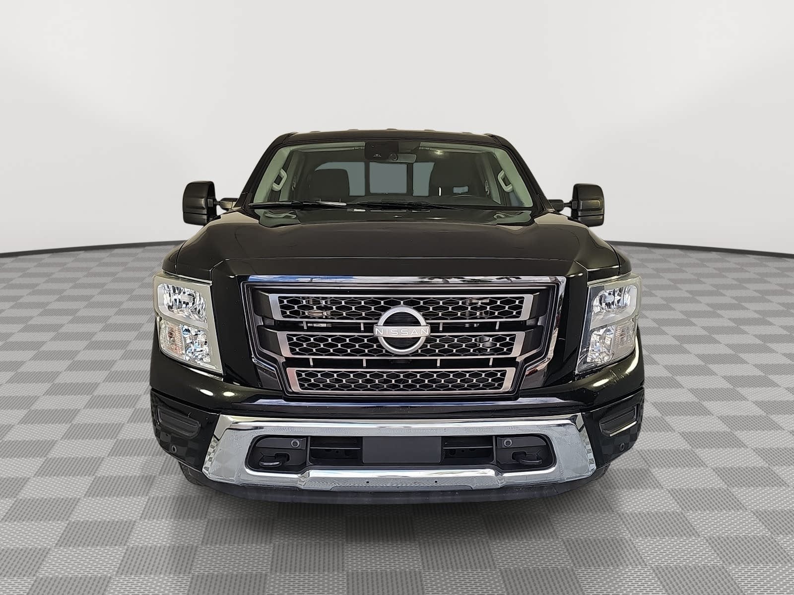 2023 Nissan Titan SV
