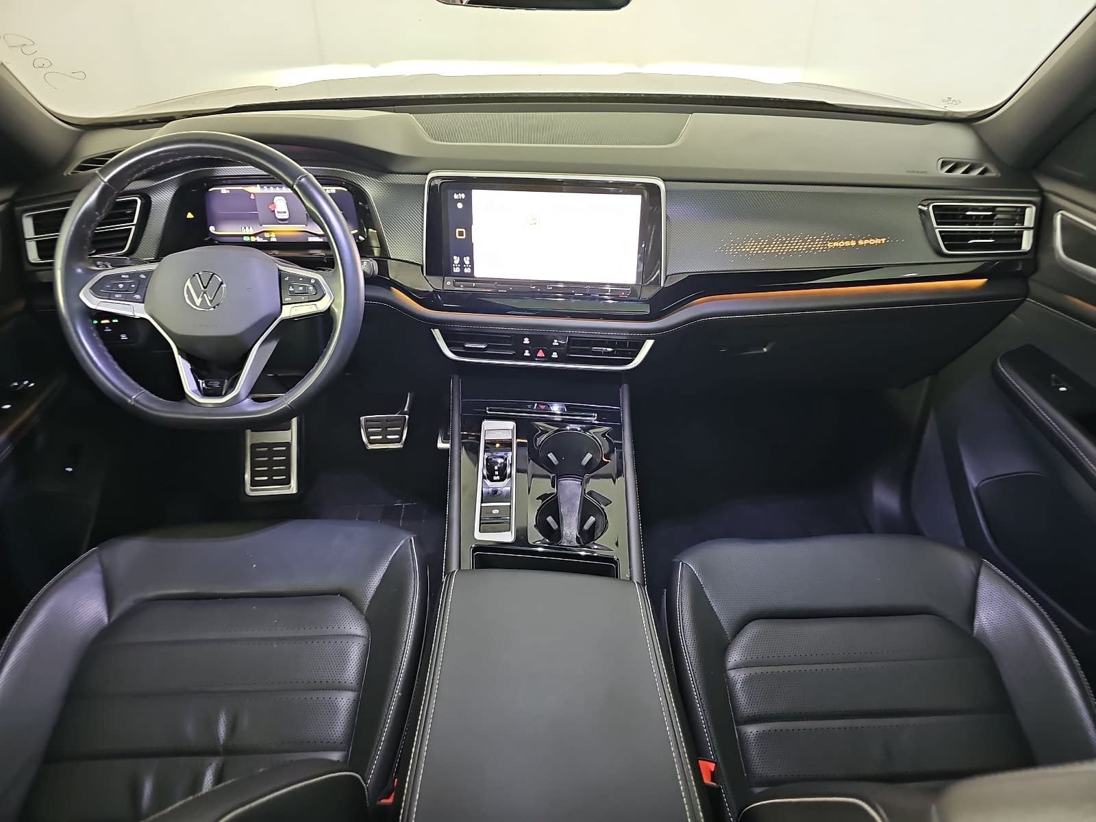 2024 Volkswagen Atlas Cross Sport 2.0T SEL R-Line