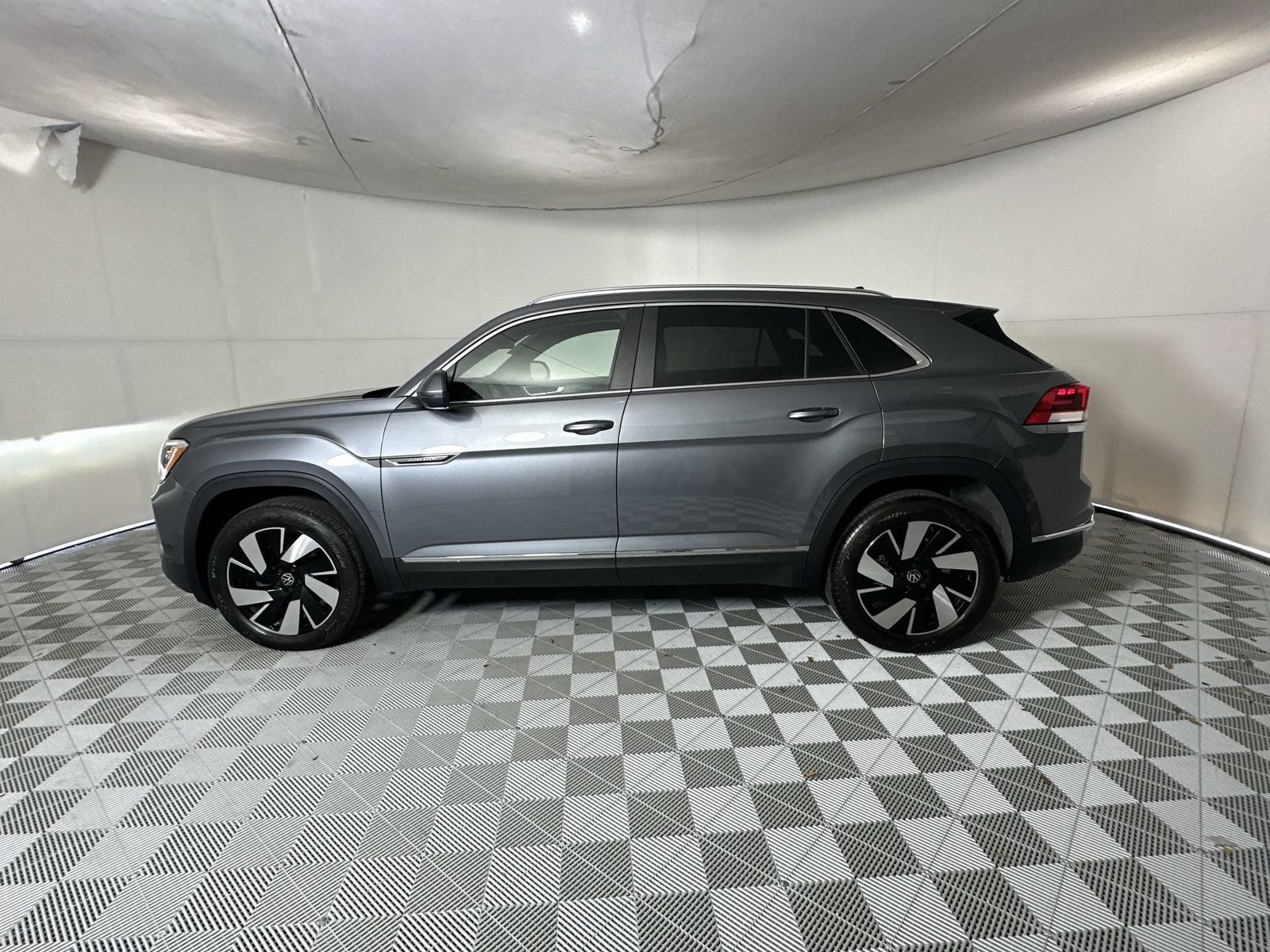 2025 Volkswagen Atlas Cross Sport 2.0T SEL