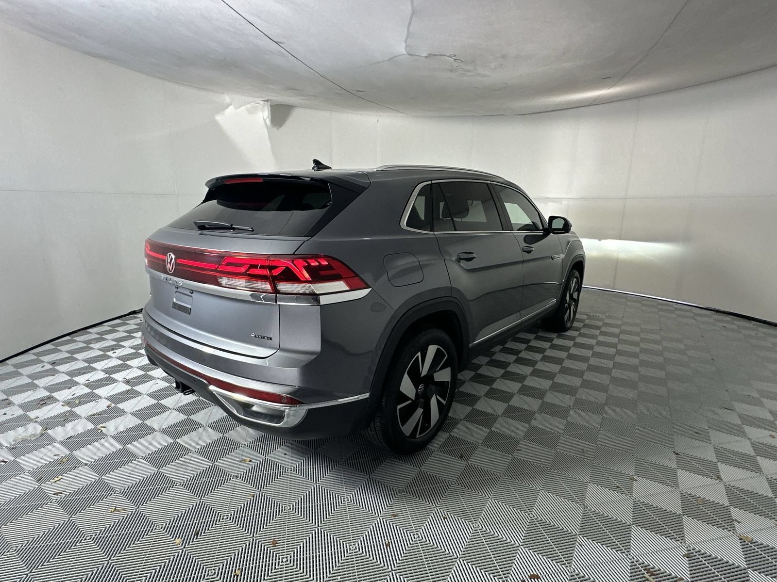 2025 Volkswagen Atlas Cross Sport 2.0T SEL