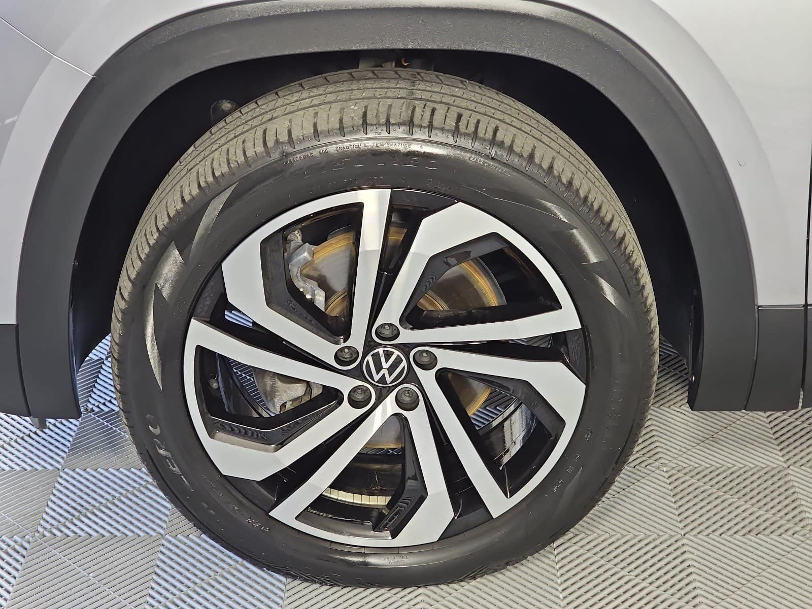 2023 Volkswagen Atlas SEL