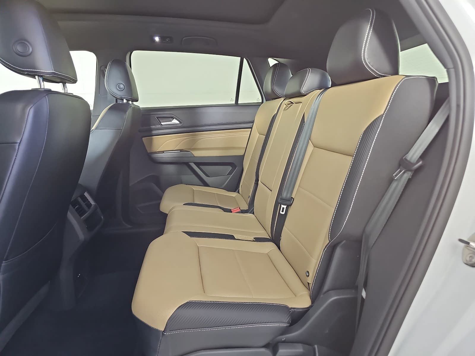 2021 Volkswagen Atlas Cross Sport 3.6L V6 SE w/Technology R-Line