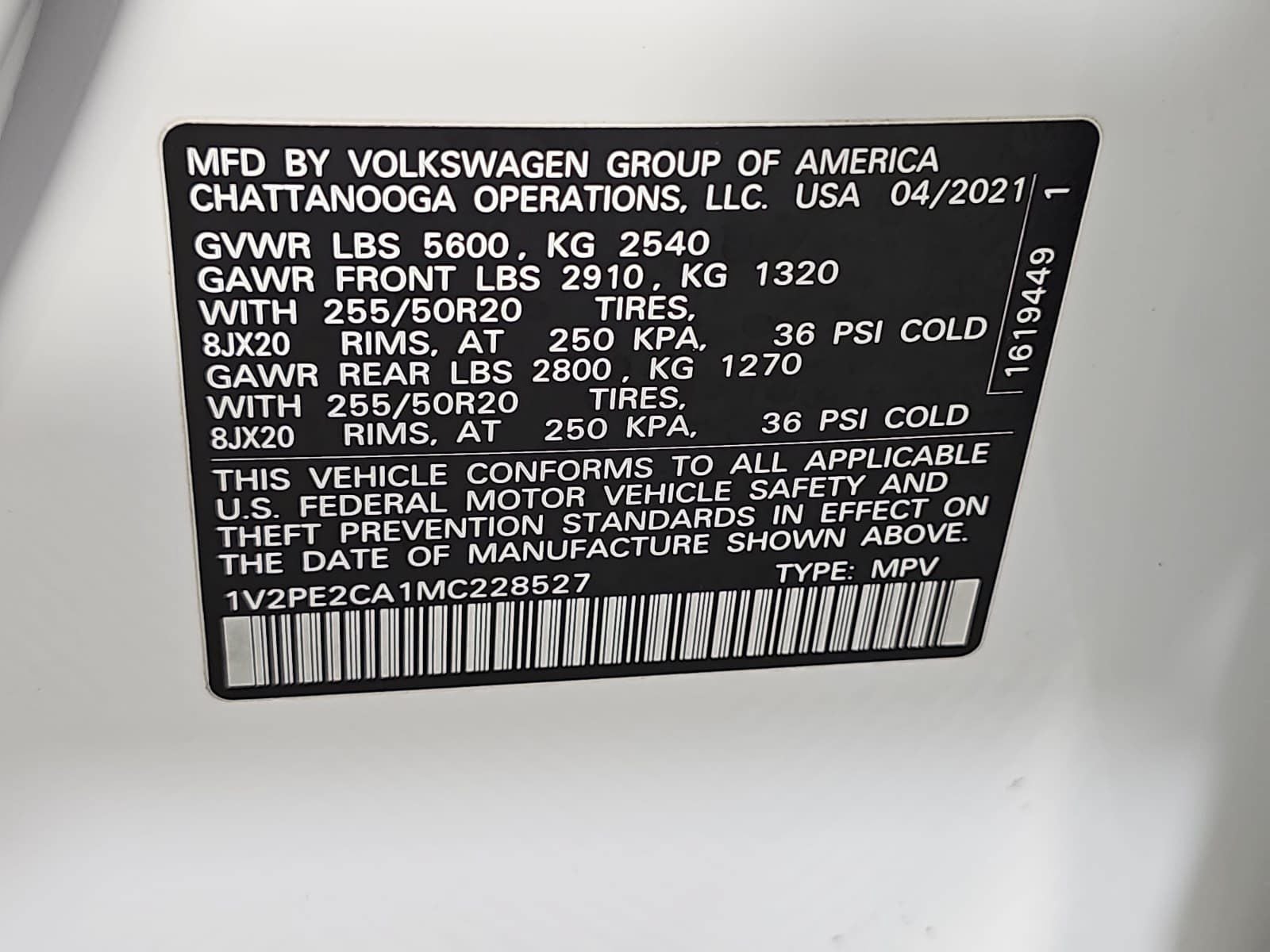 2021 Volkswagen Atlas Cross Sport 3.6L V6 SE w/Technology R-Line
