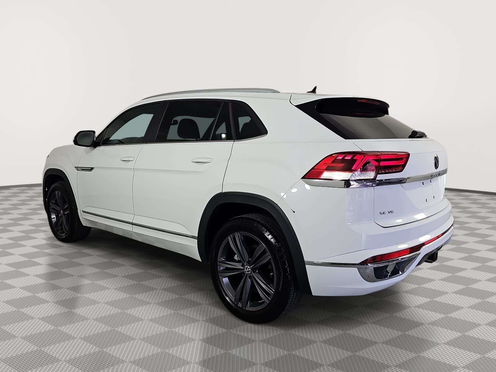 2021 Volkswagen Atlas Cross Sport 3.6L V6 SE w/Technology R-Line
