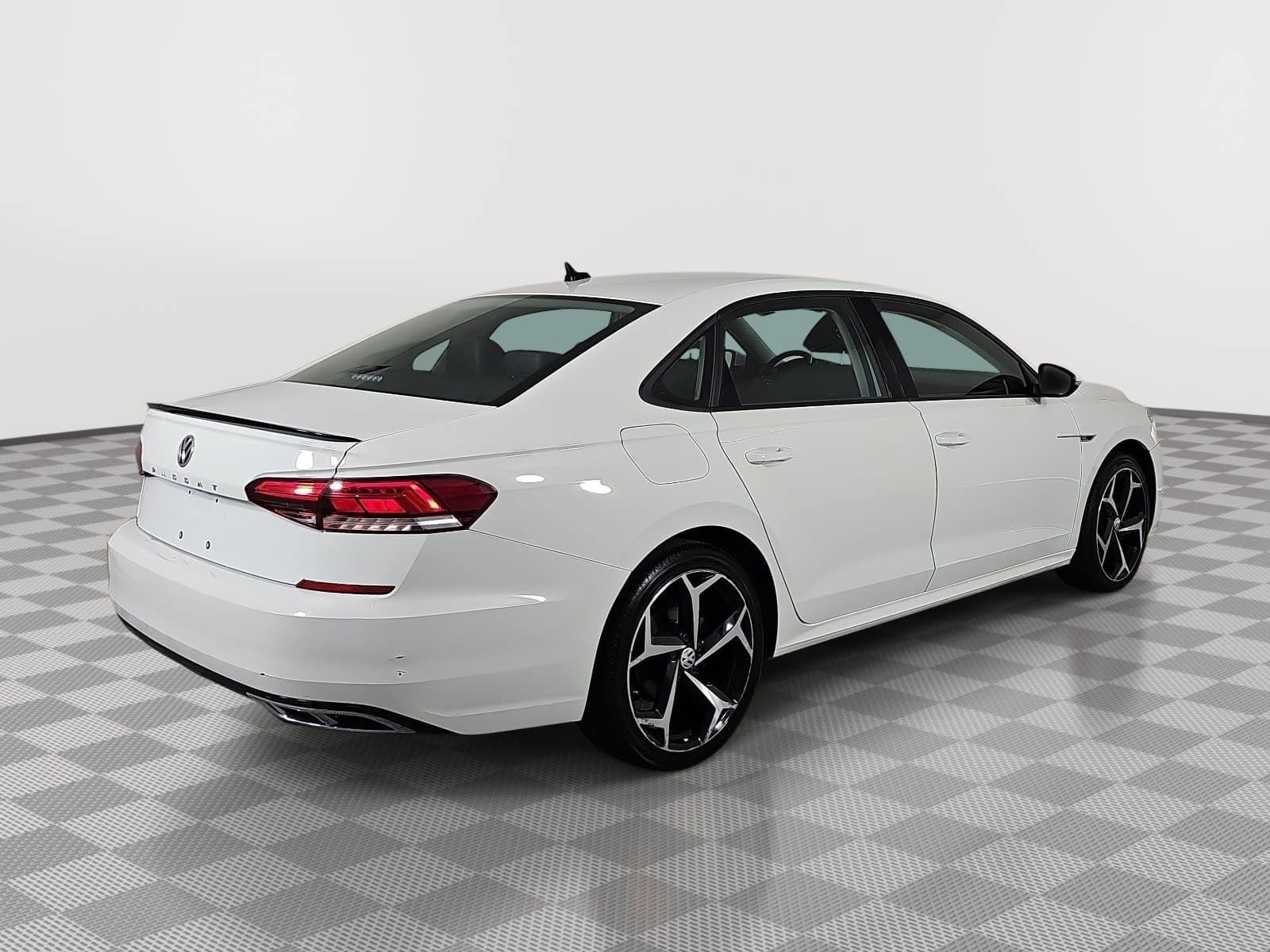 2020 Volkswagen Passat 2.0T R-Line