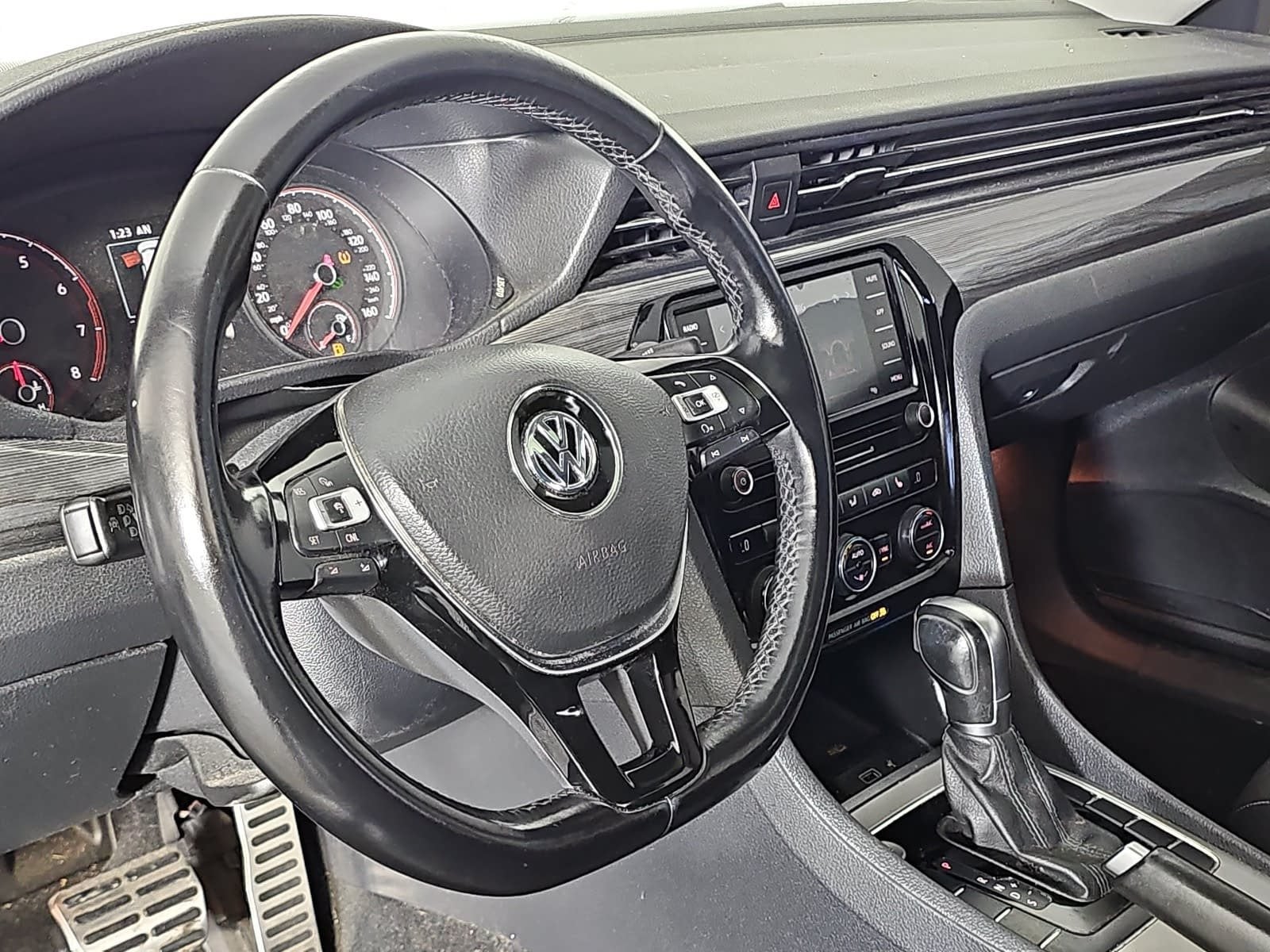 2020 Volkswagen Passat 2.0T R-Line