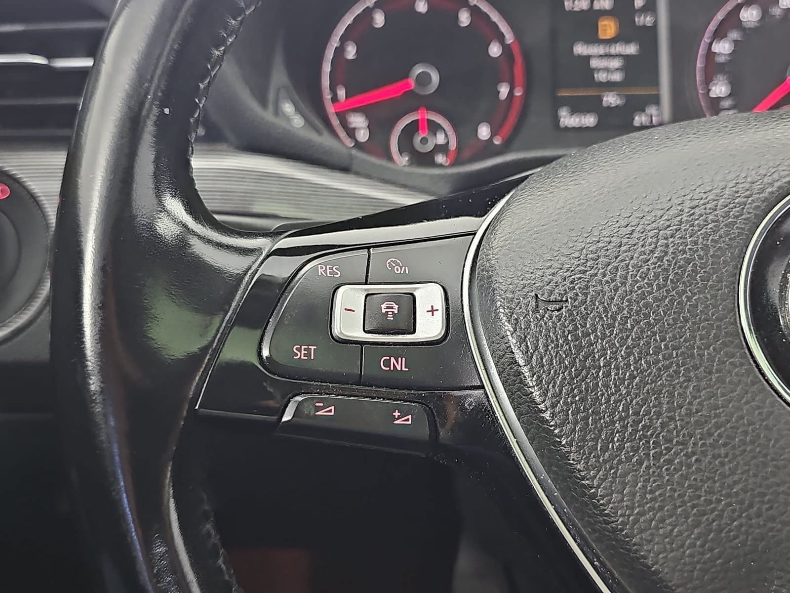 2020 Volkswagen Passat 2.0T R-Line