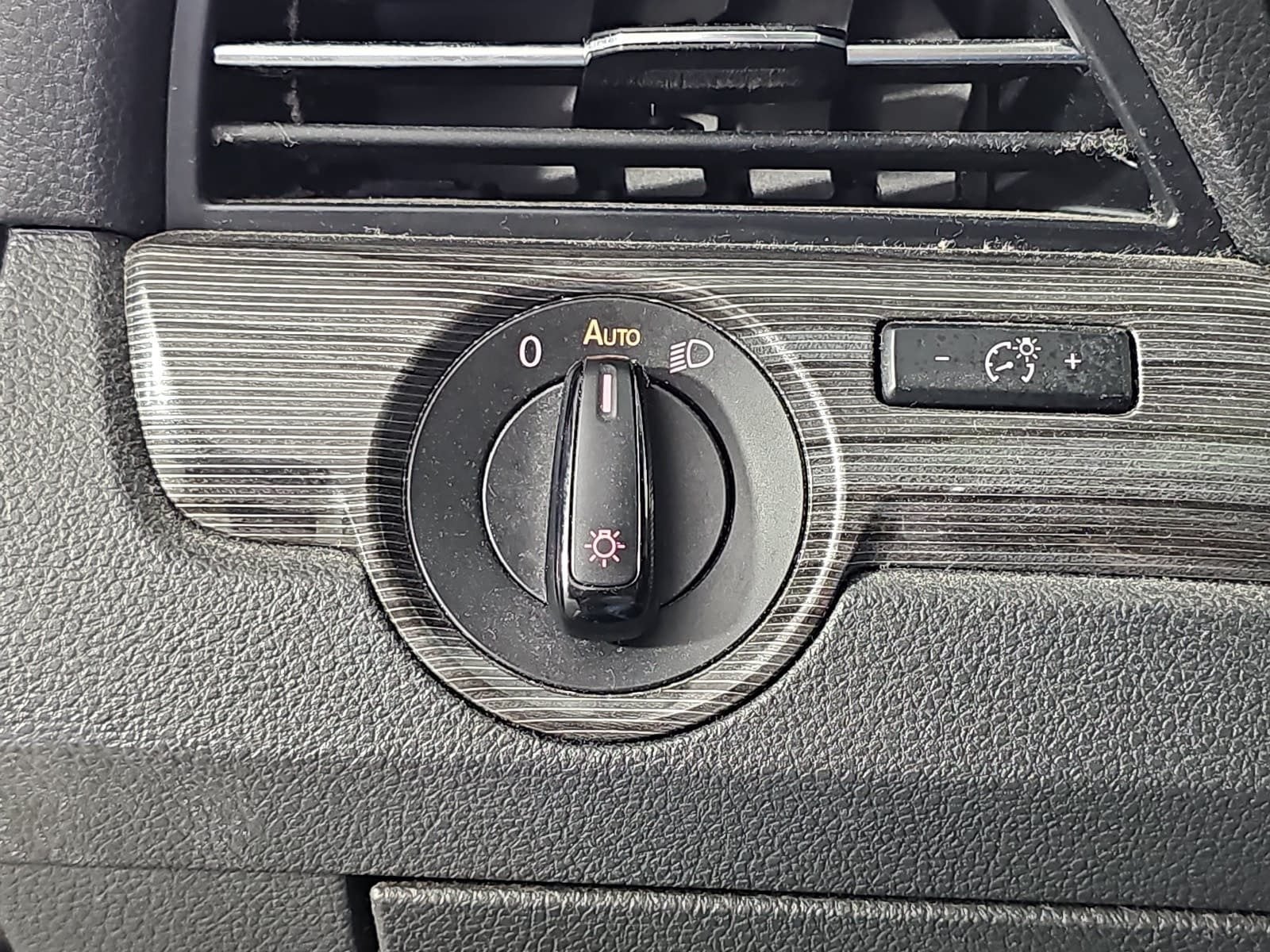 2020 Volkswagen Passat 2.0T R-Line