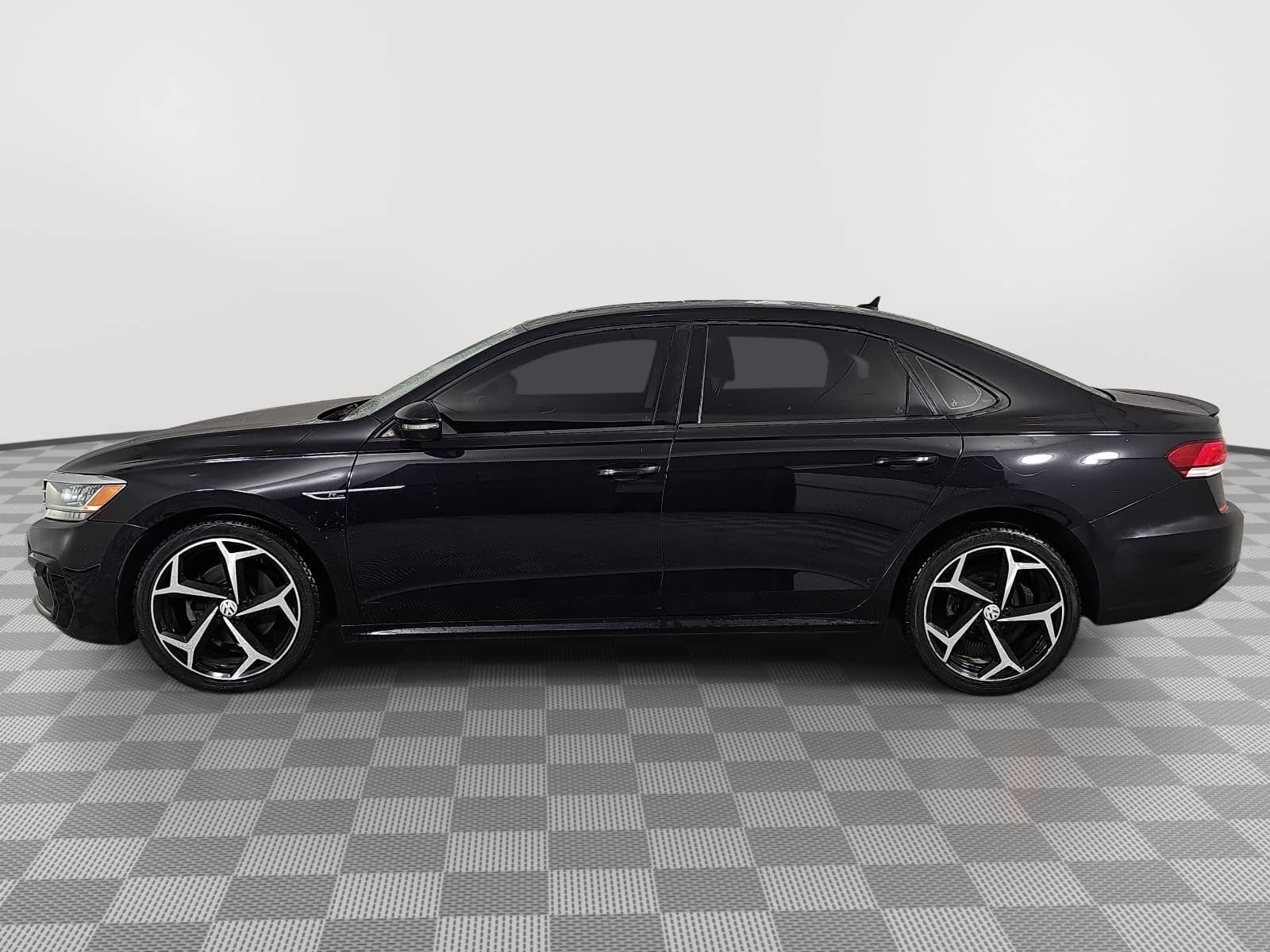 2020 Volkswagen Passat 2.0T R-Line