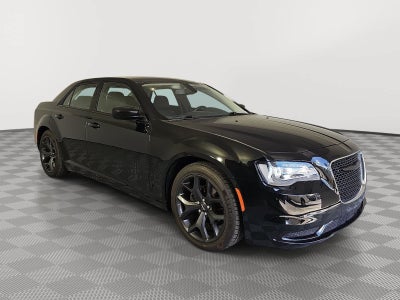 2021 Chrysler 300 Touring