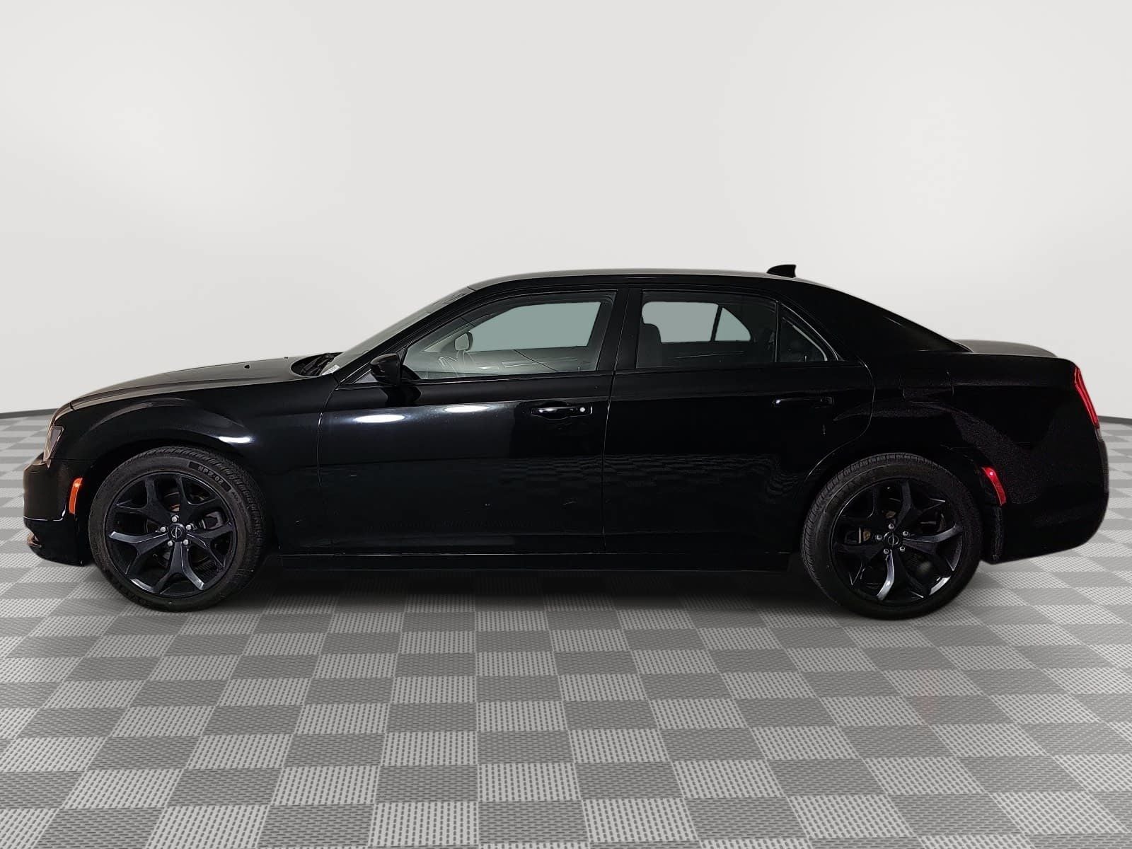 2021 Chrysler 300 Touring