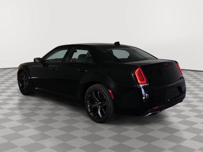 2021 Chrysler 300 Touring