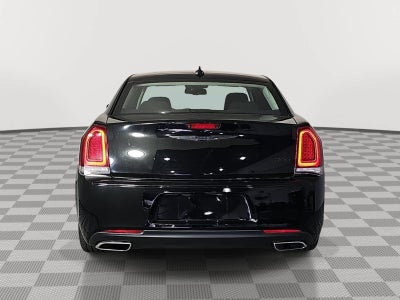 2021 Chrysler 300 Touring