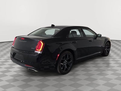 2021 Chrysler 300 Touring