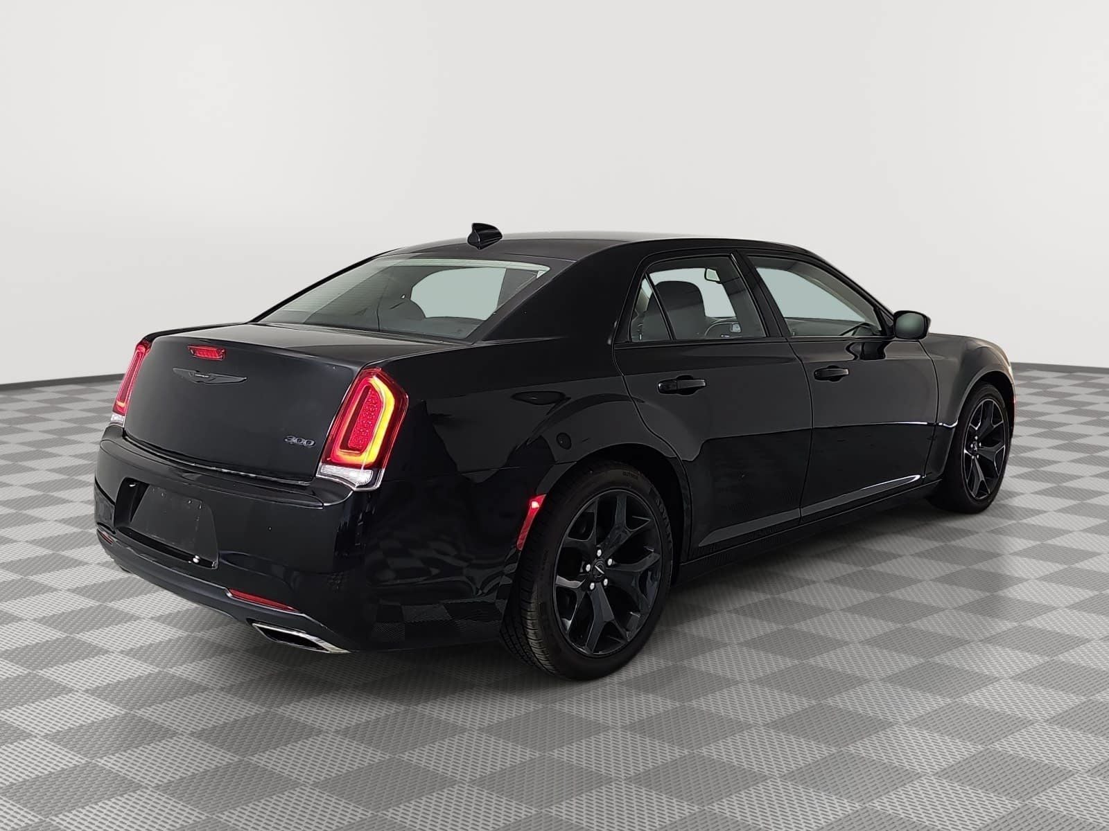 2021 Chrysler 300 Touring
