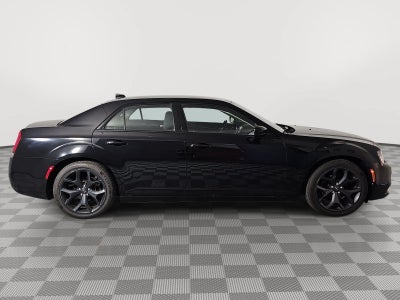 2021 Chrysler 300 Touring