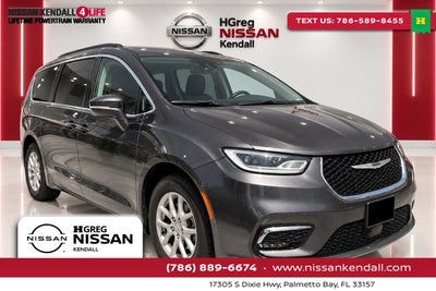2022 Chrysler Pacifica Touring L