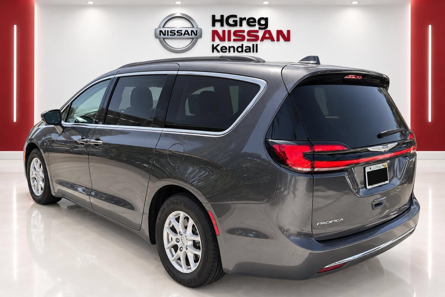 2022 Chrysler Pacifica Touring L