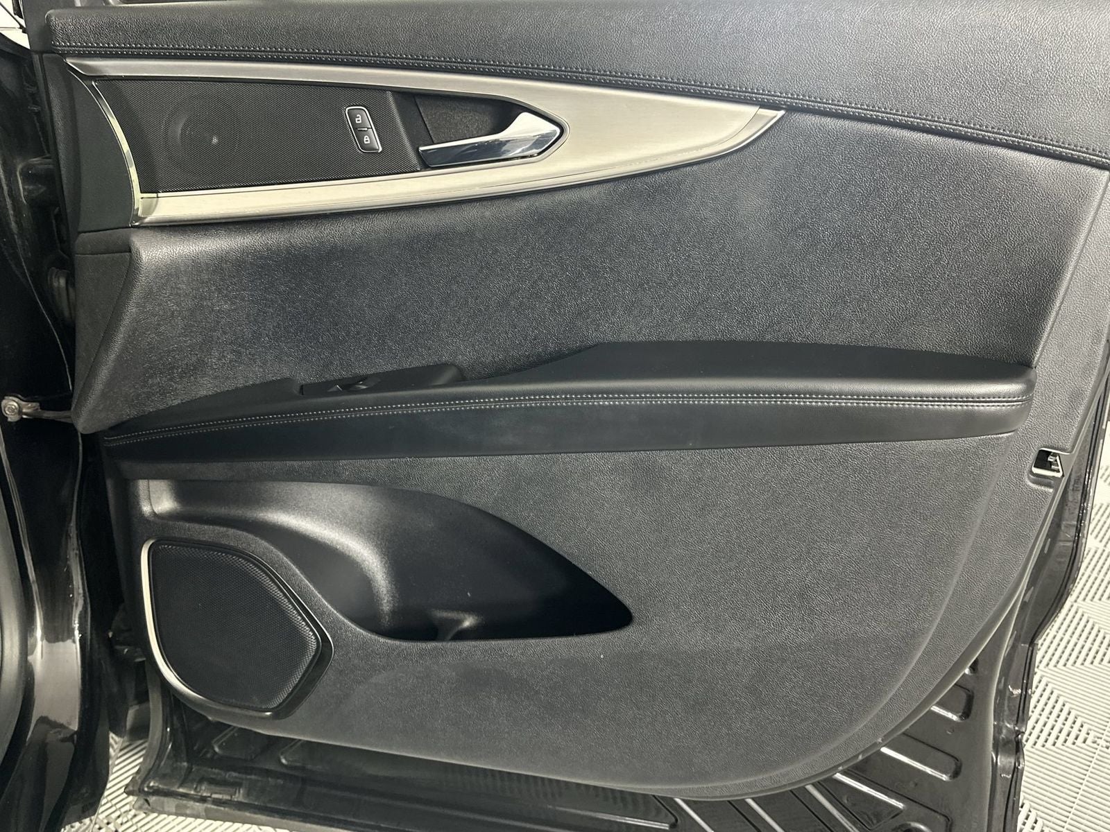 2020 Lincoln Nautilus Standard