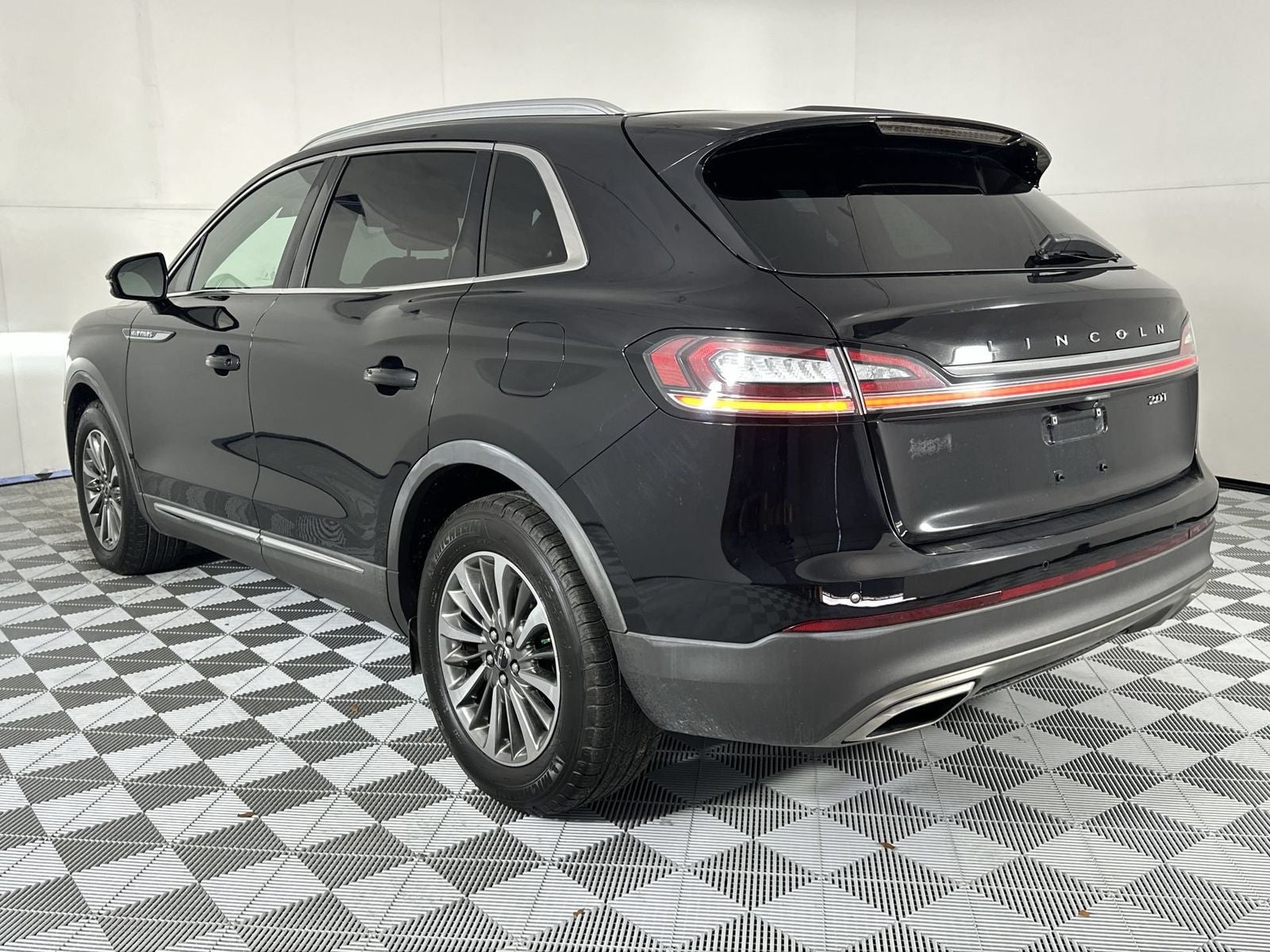 2020 Lincoln Nautilus Standard