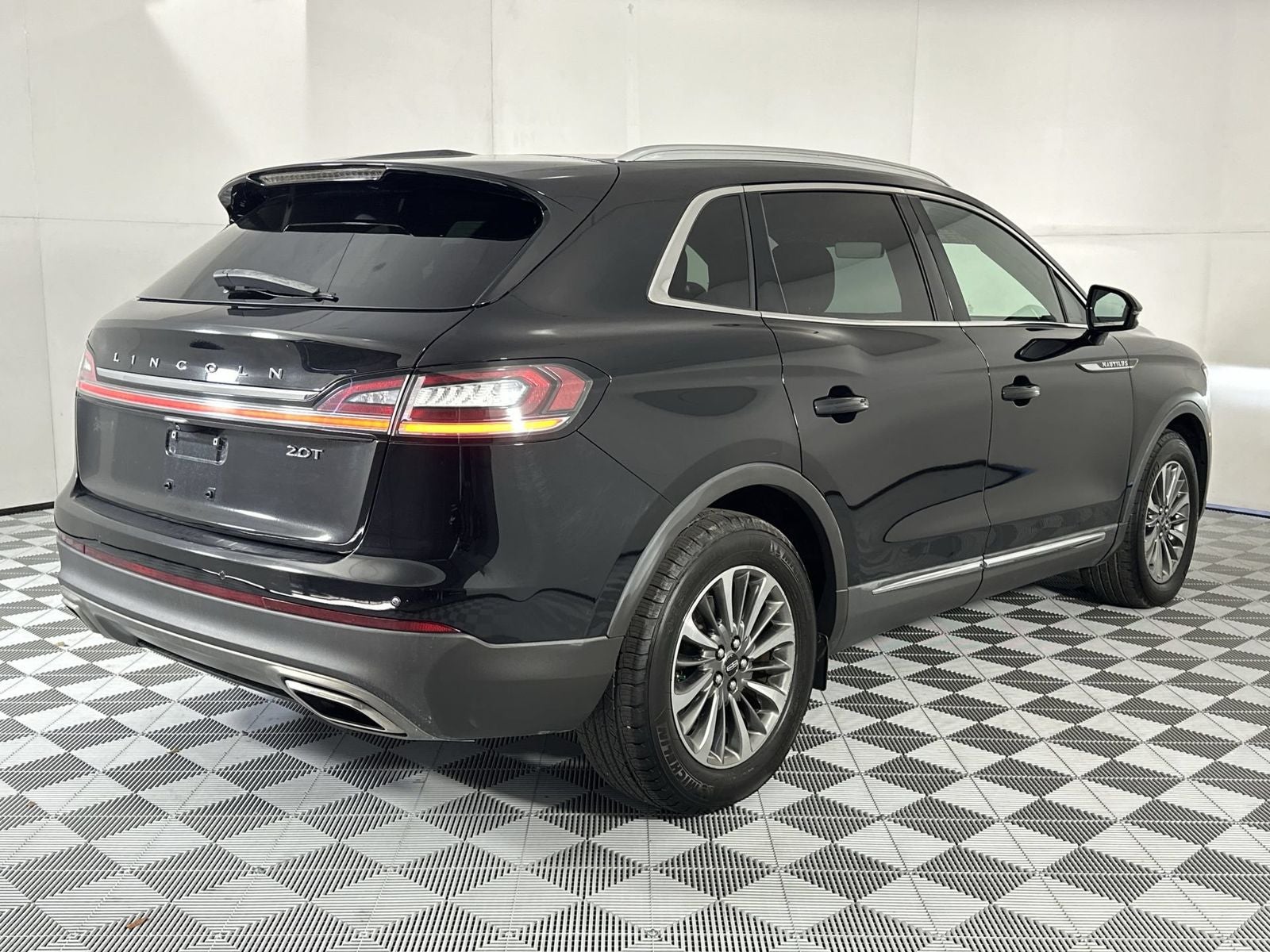 2020 Lincoln Nautilus Standard
