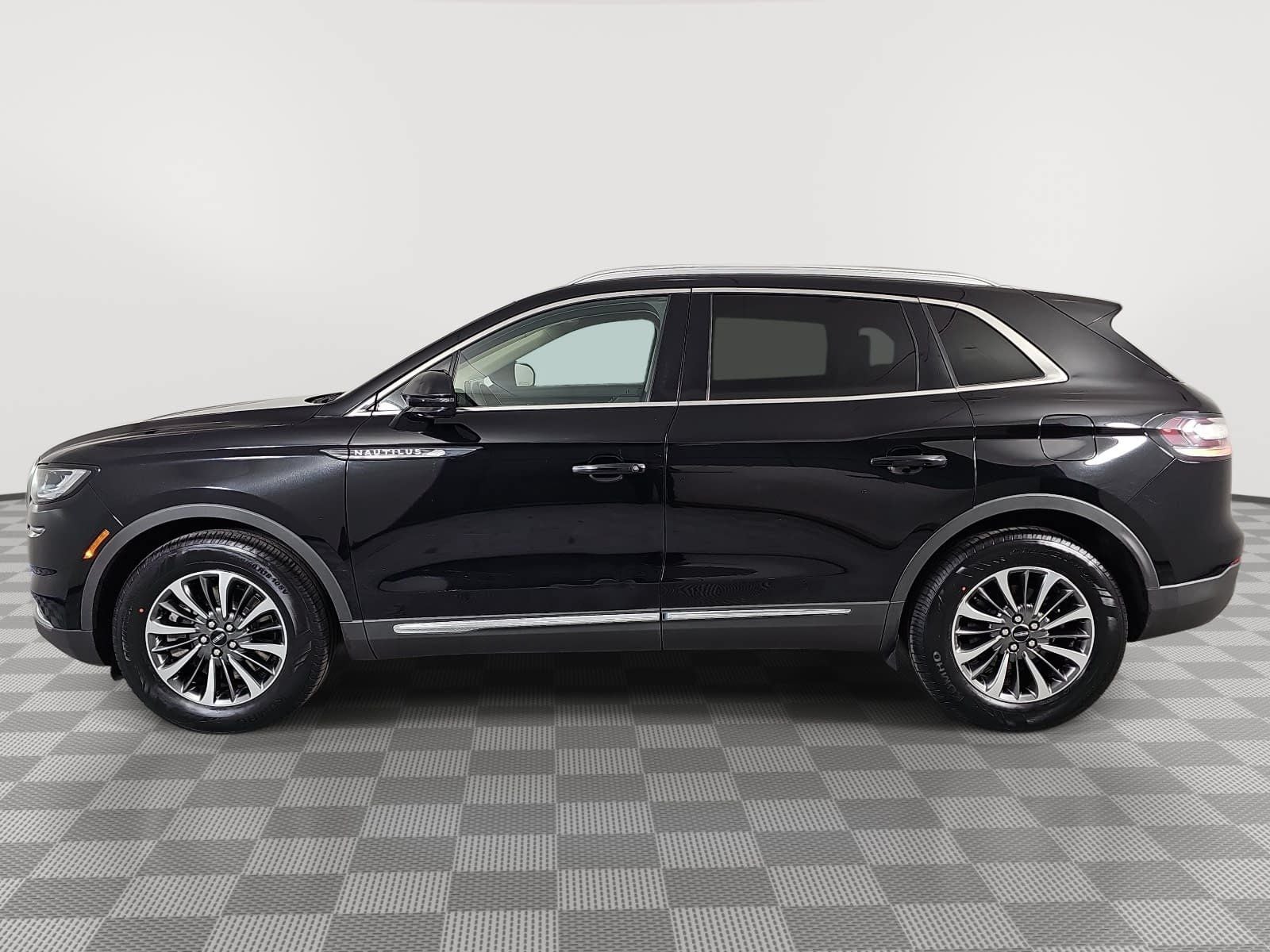 2021 Lincoln Nautilus Standard