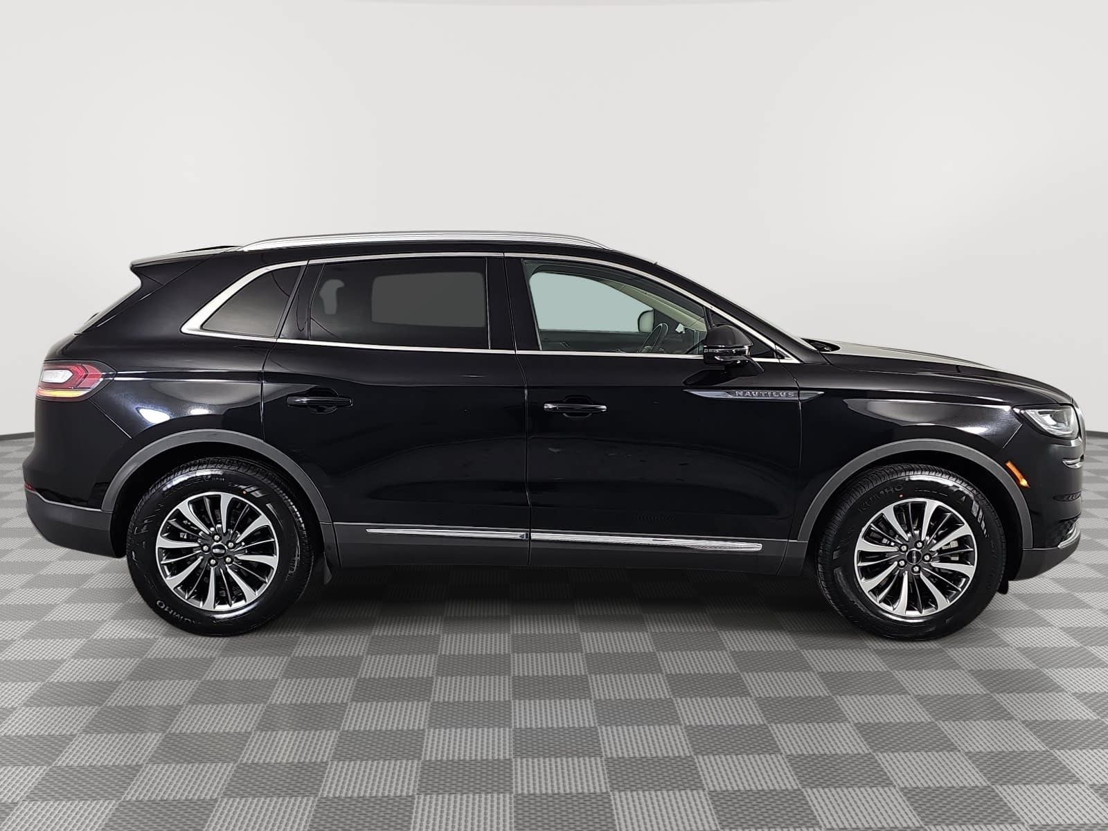 2021 Lincoln Nautilus Standard