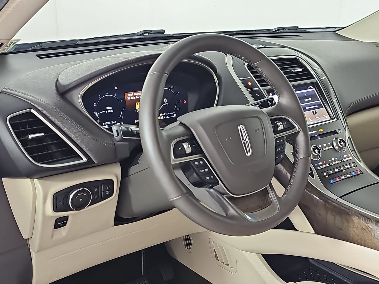 2019 Lincoln Nautilus Reserve