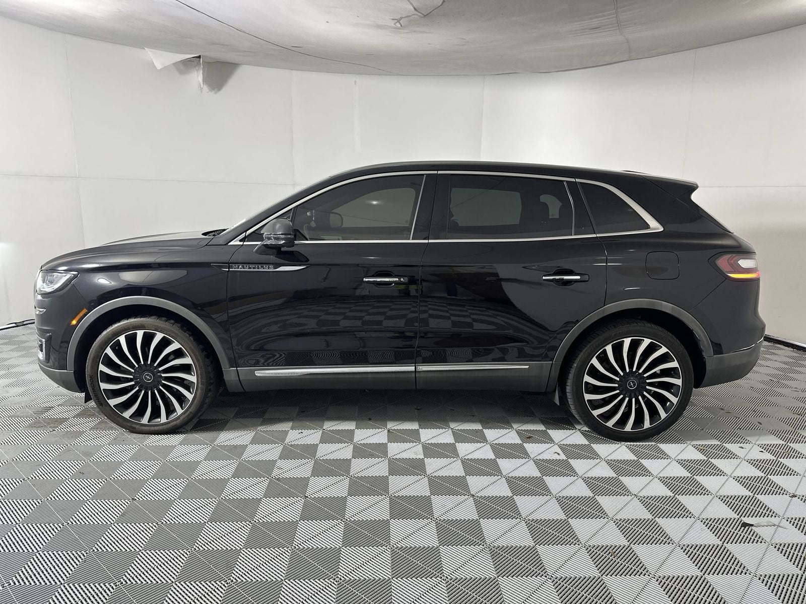 2019 Lincoln Nautilus Black Label