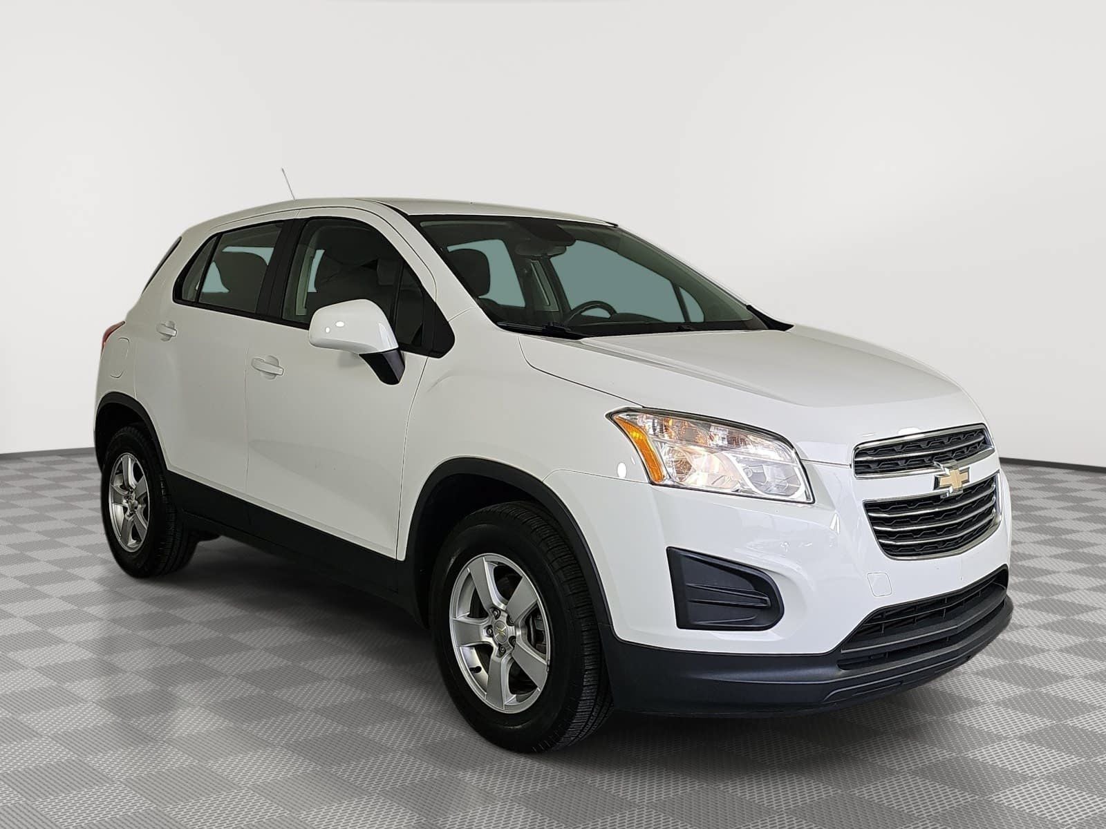 Used 2016 Chevrolet Trax LS with VIN 3GNCJNSB8GL226989 for sale in Palmetto Bay, FL