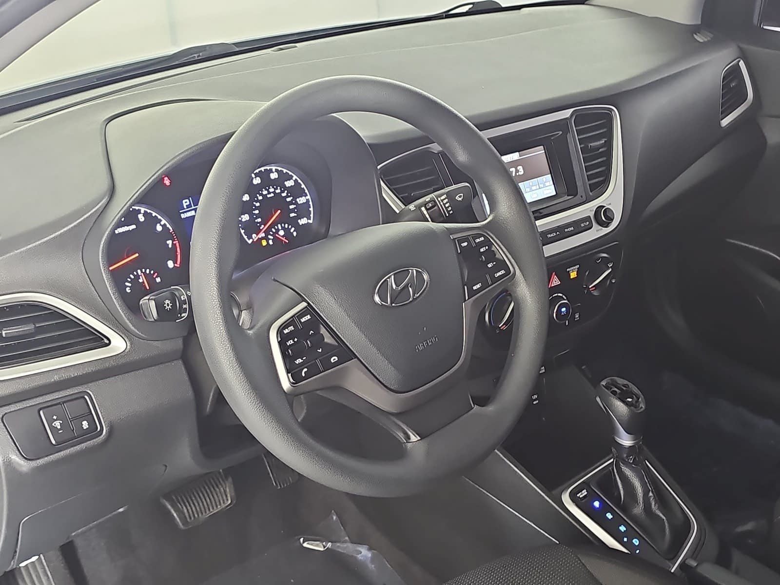 2022 Hyundai Accent SE