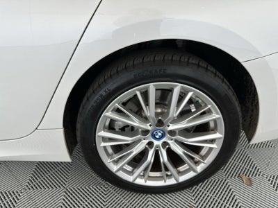2024 BMW 3 Series 330e iPerformance