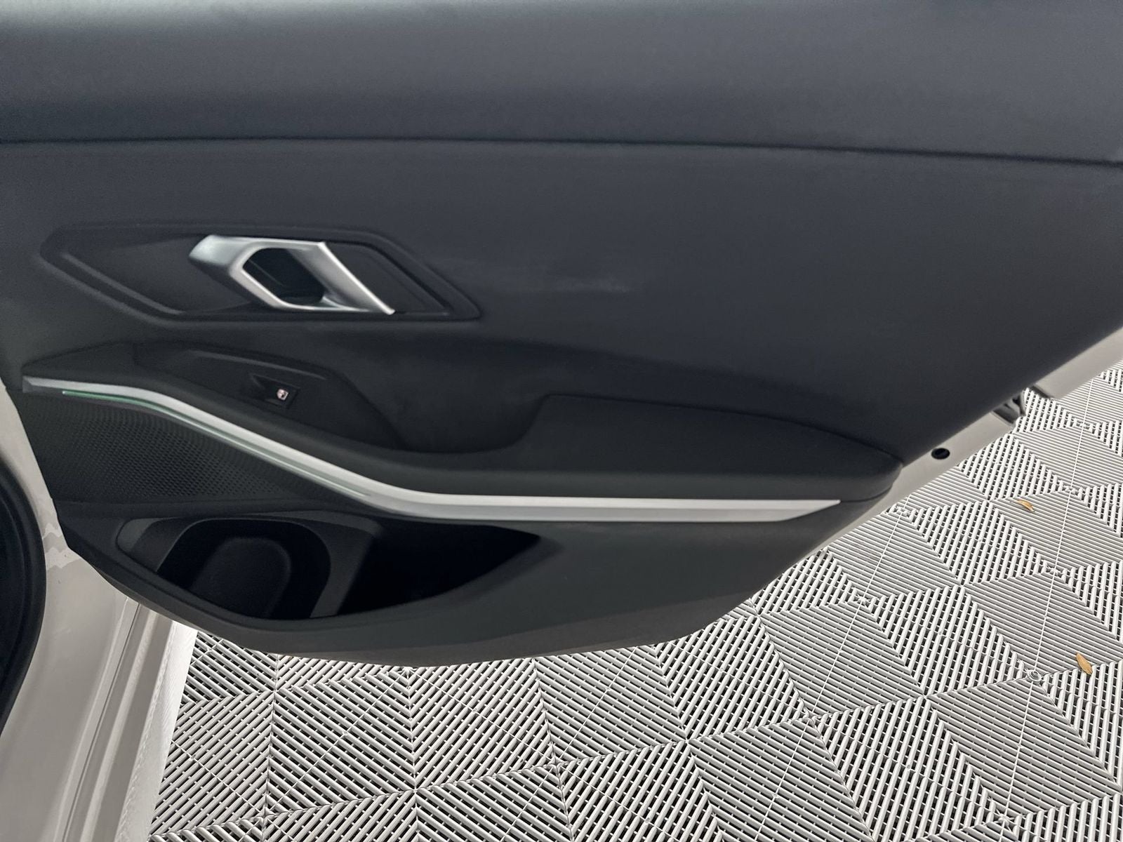 2024 BMW 3 Series 330e iPerformance