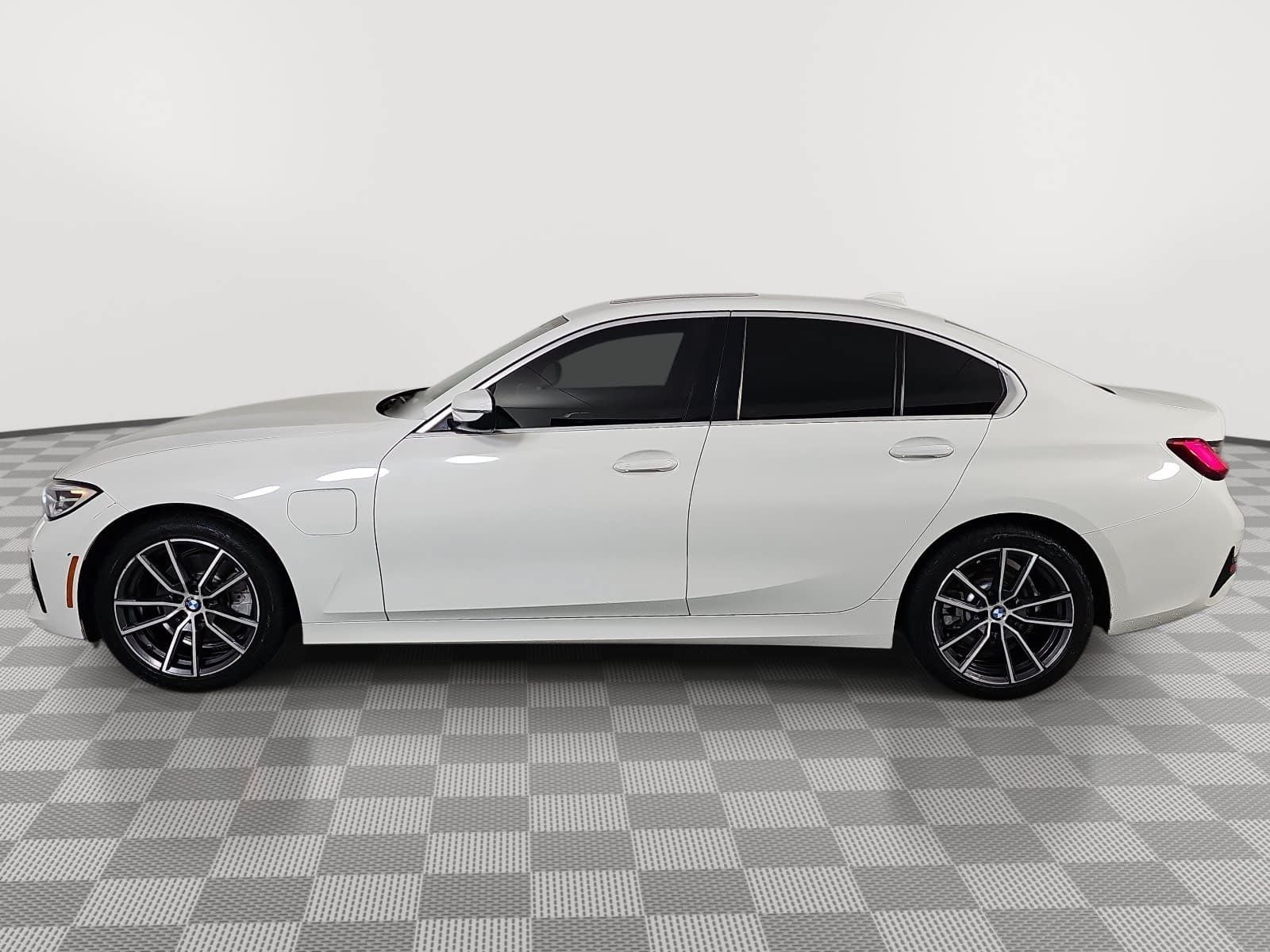 2021 BMW 3 Series 330e iPerformance