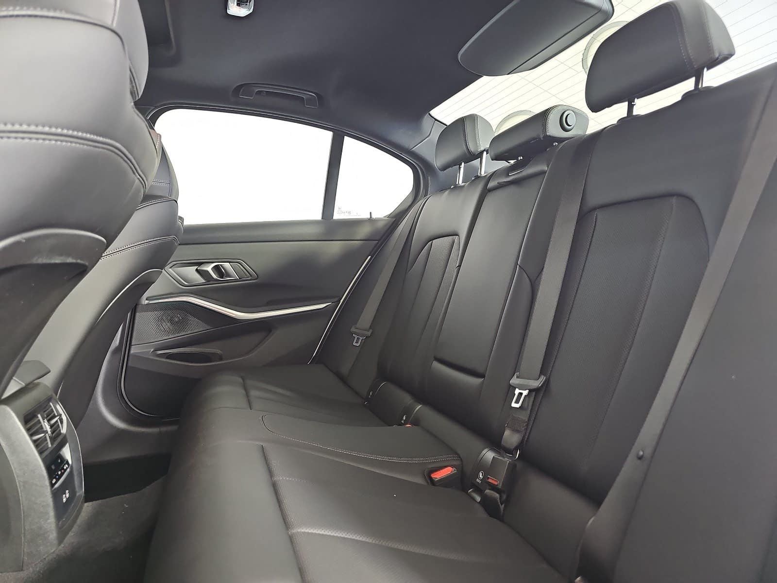 2026 BMW 3 Series 330i