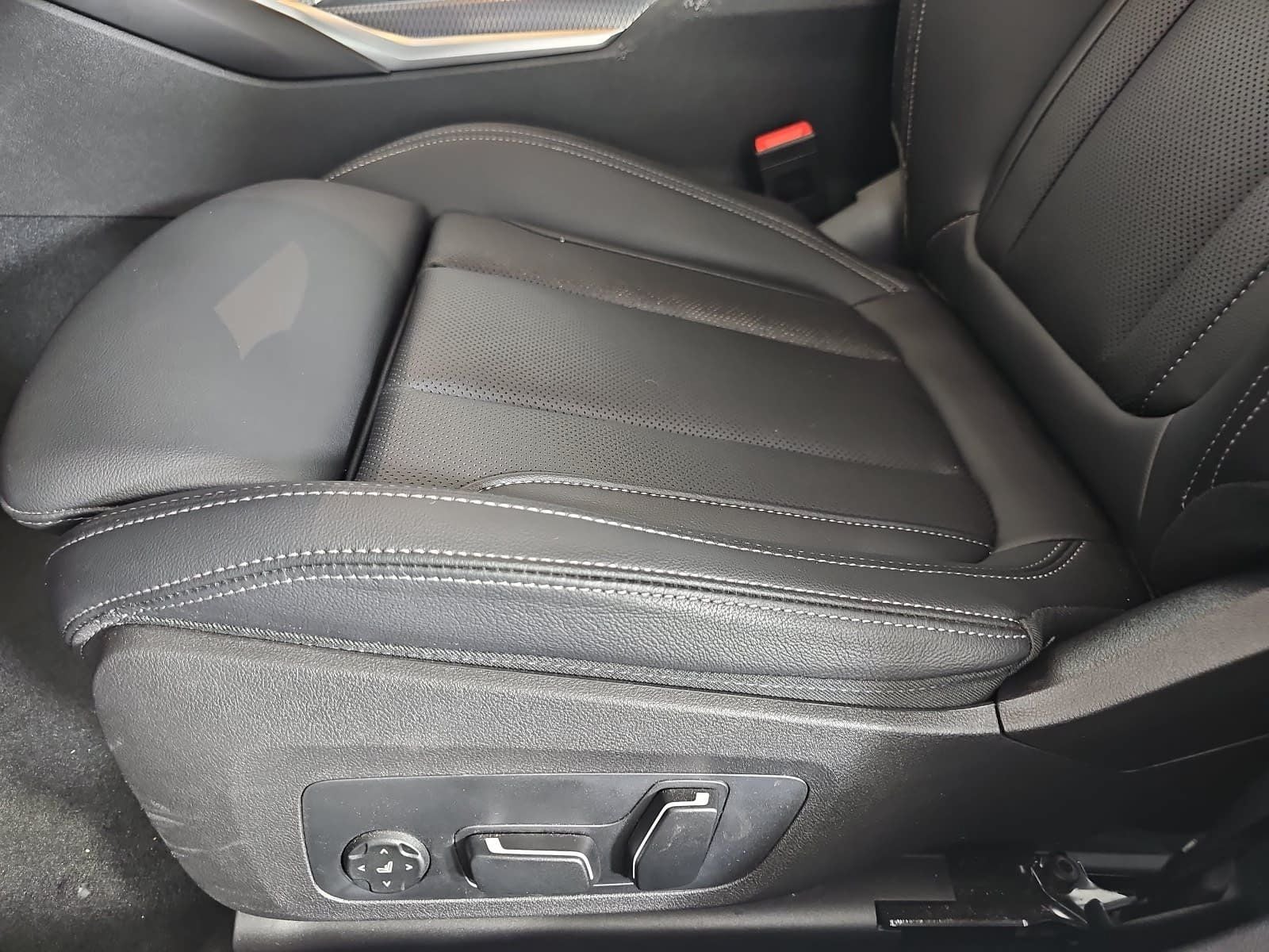 2026 BMW 3 Series 330i