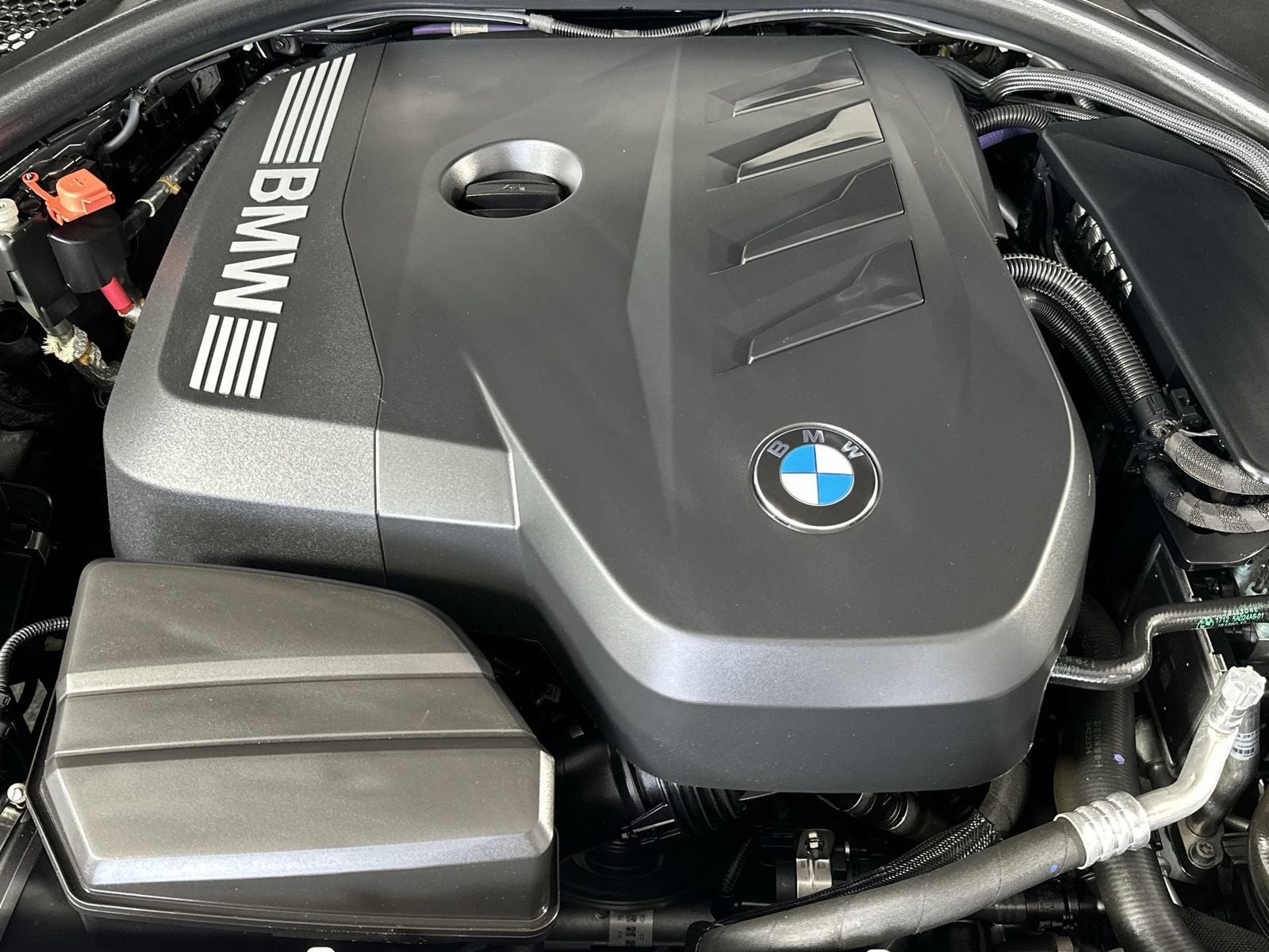 2025 BMW 3 Series 330i