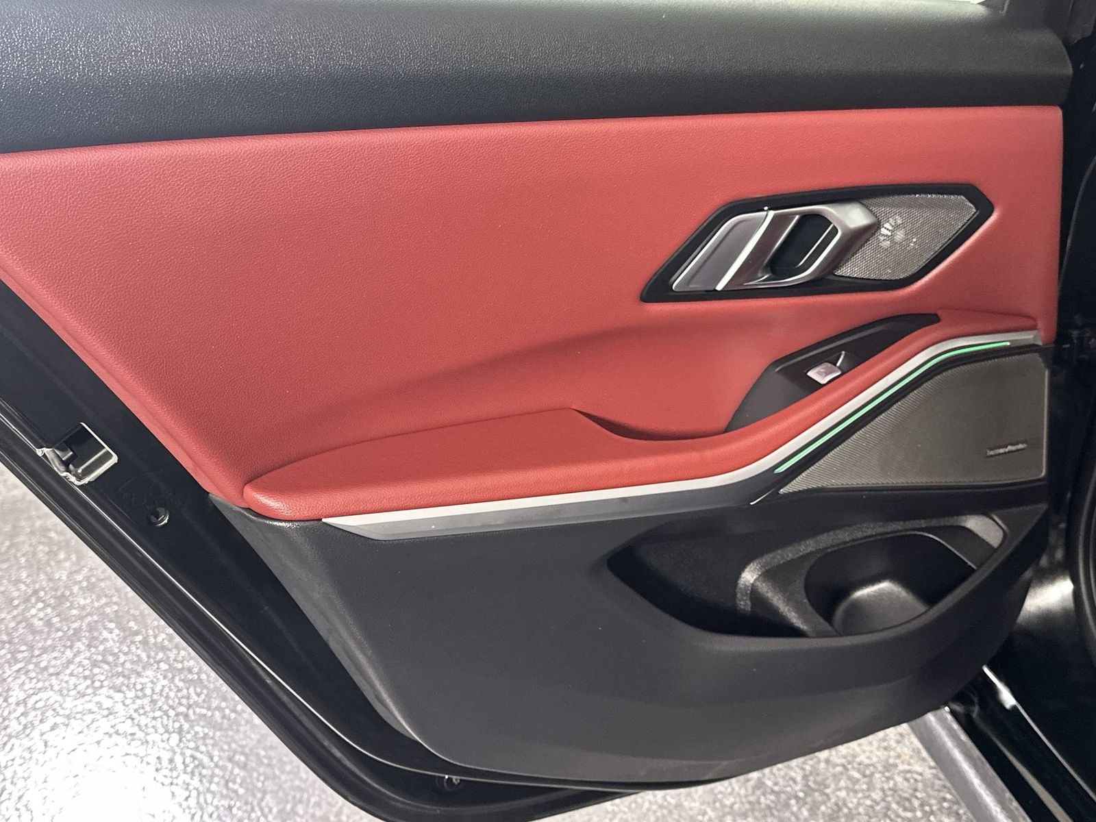 2025 BMW 3 Series 330i