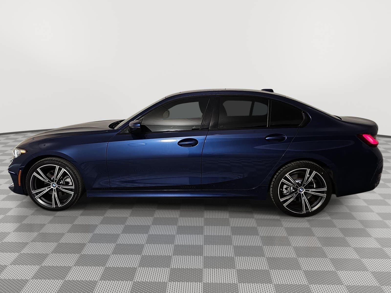 2023 BMW 3 Series 330i