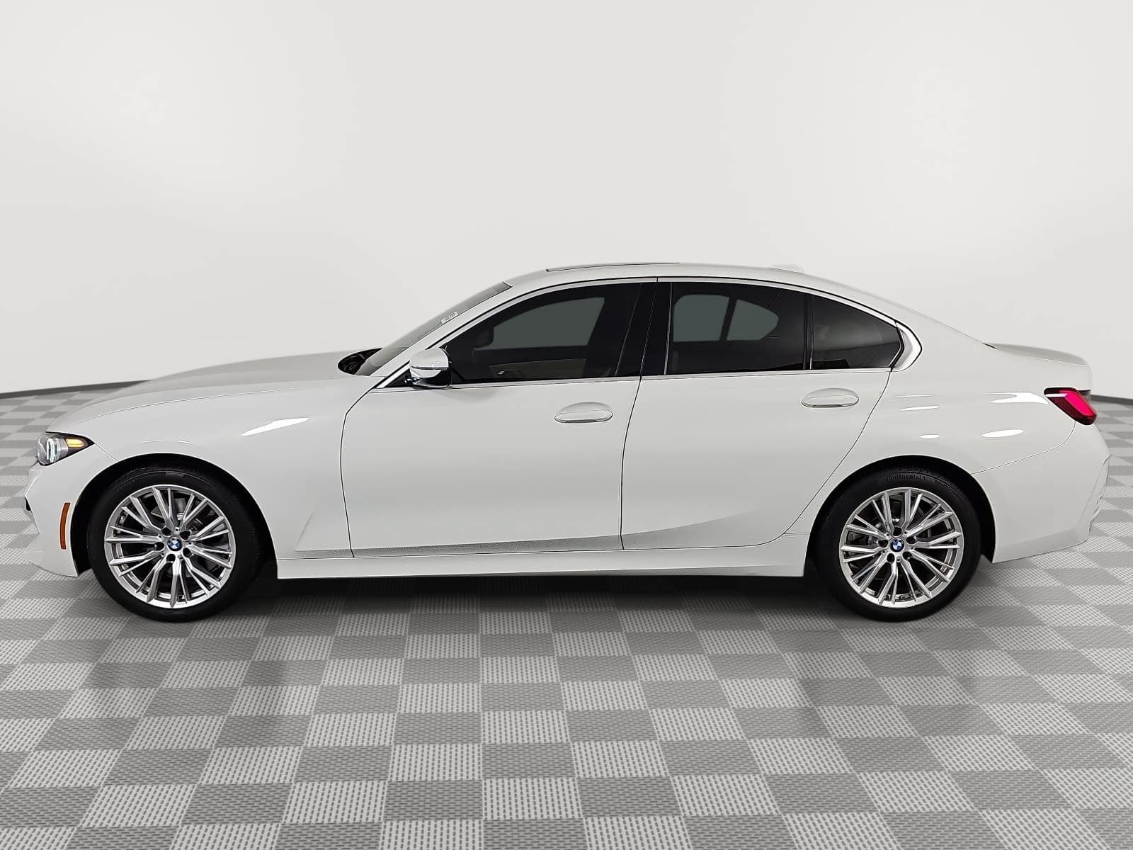 2024 BMW 3 Series 330i