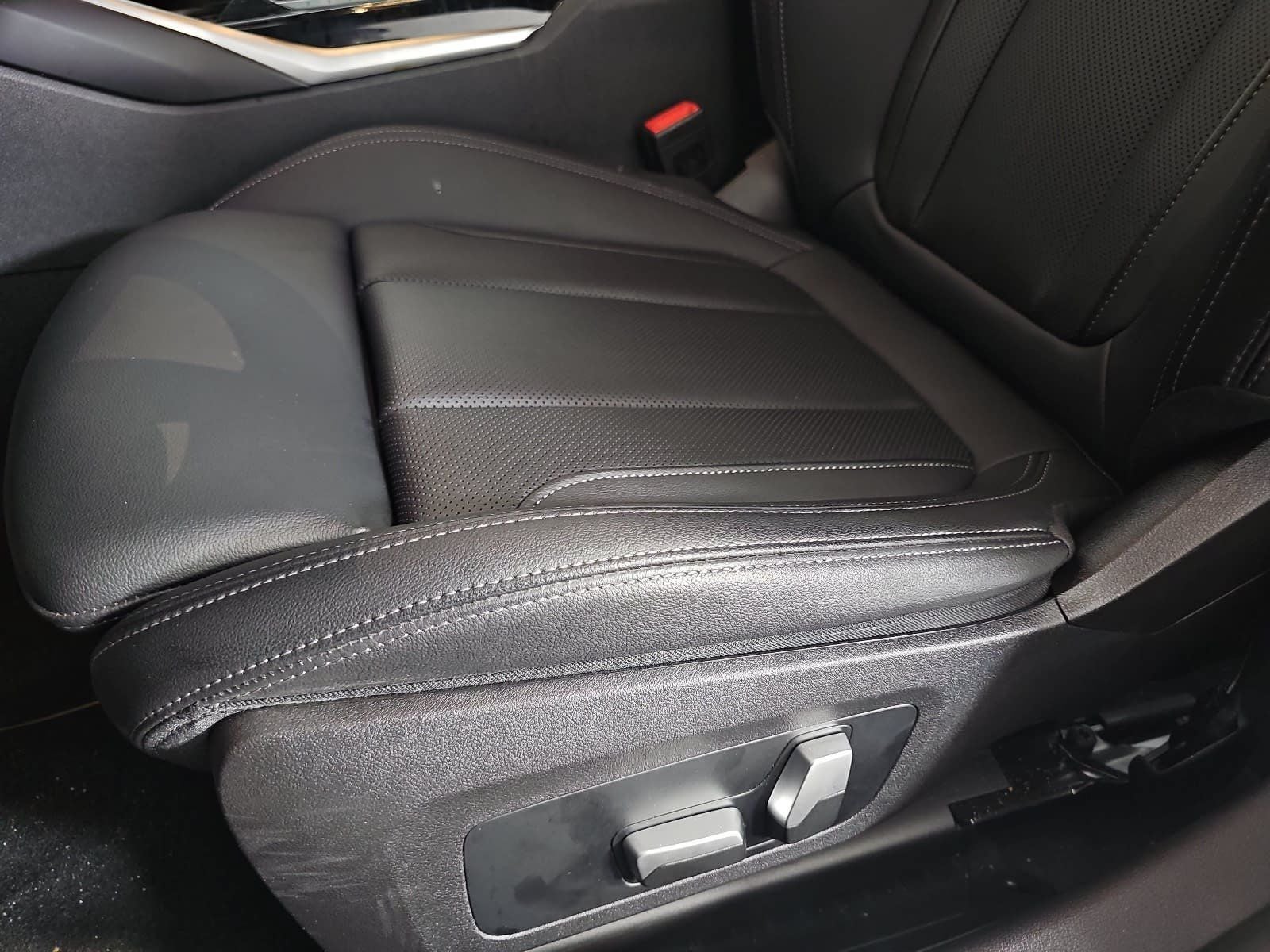 2023 BMW 3 Series 330i
