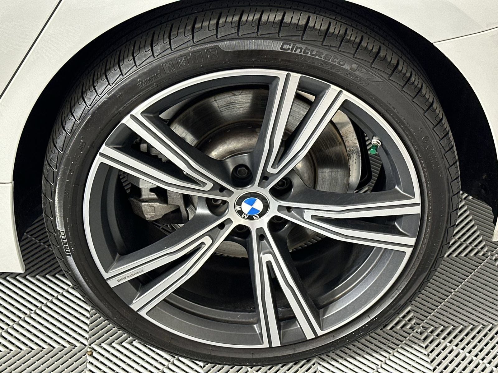 2024 BMW 3 Series 330i