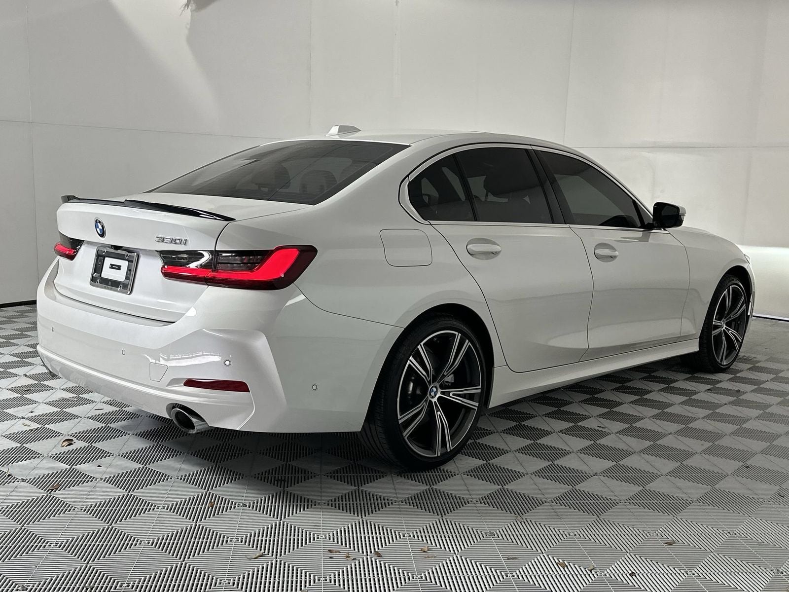 2024 BMW 3 Series 330i