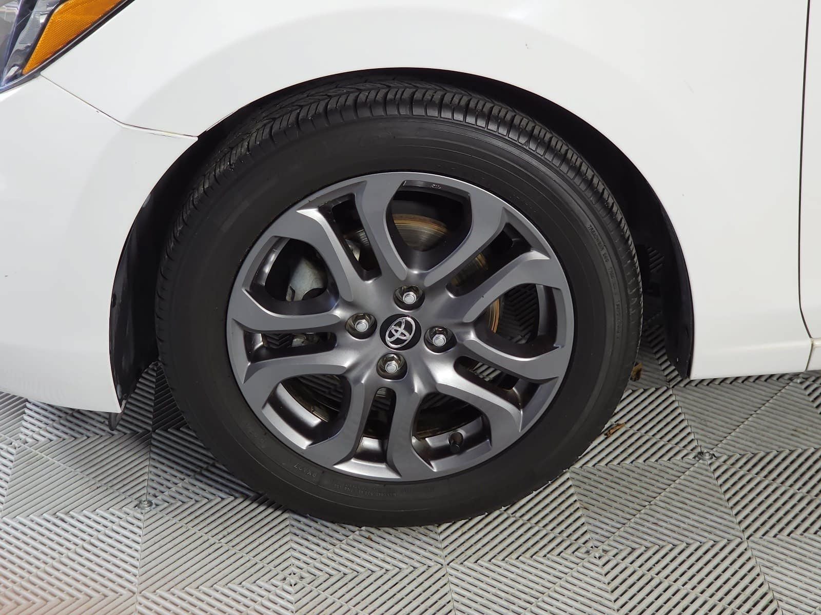 2019 Toyota Yaris LE