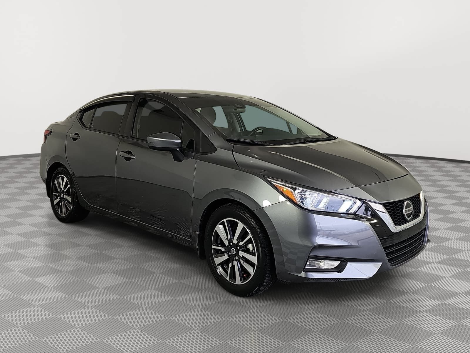 2022 Nissan Versa 1.6 SV
