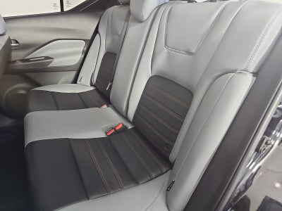 2022 Nissan Kicks SR