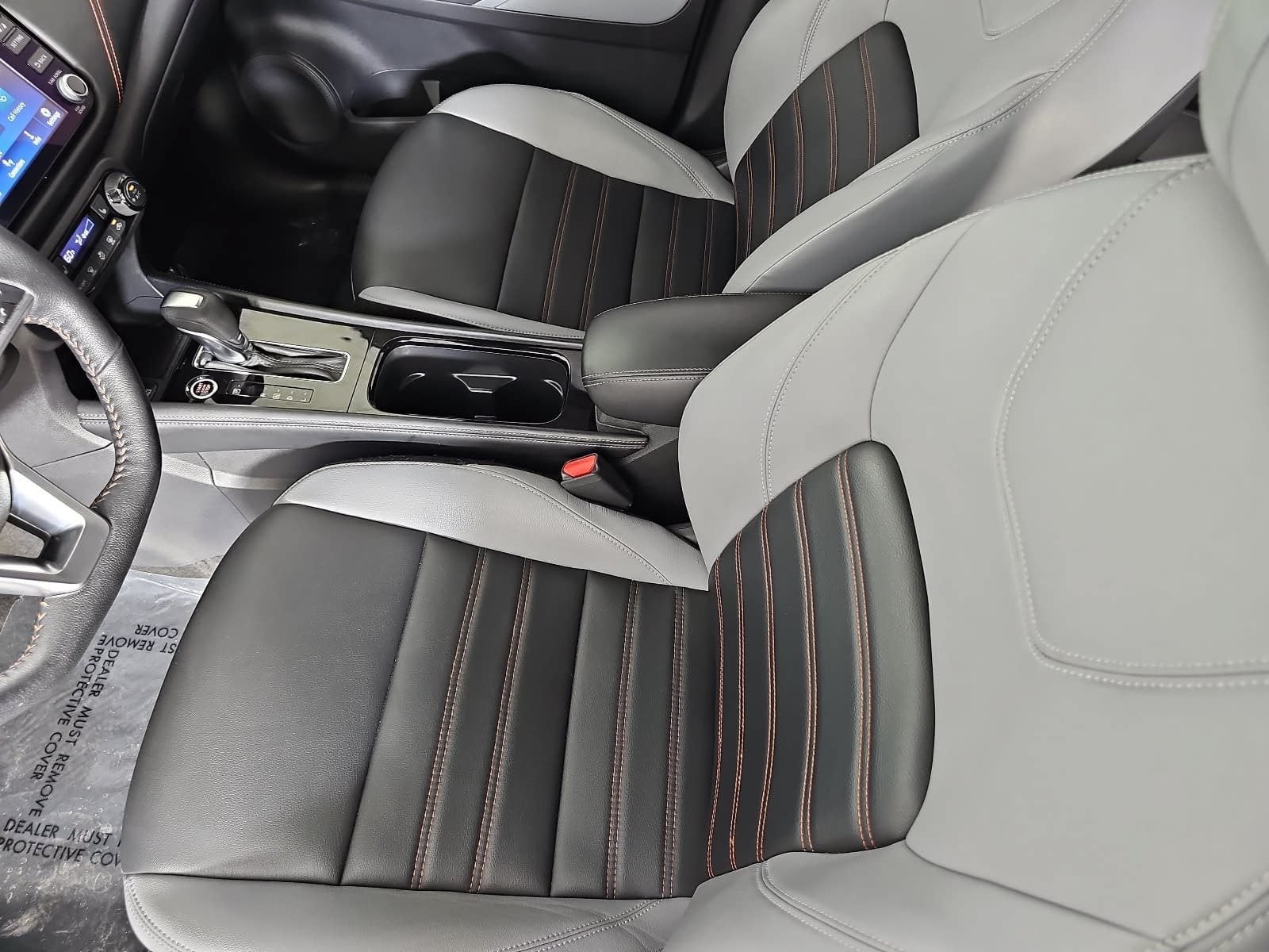 2022 Nissan Kicks SR
