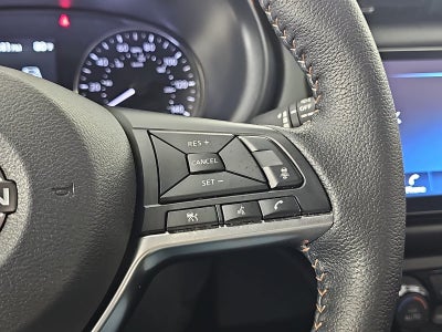 2022 Nissan Kicks SR